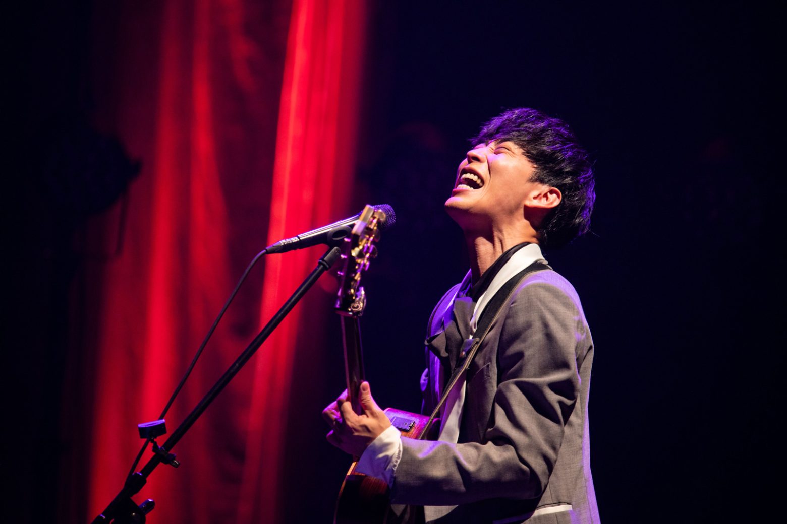 大石昌良、歓声の中に帰還「大石昌良の弾き語りラボ2022」12/23中野