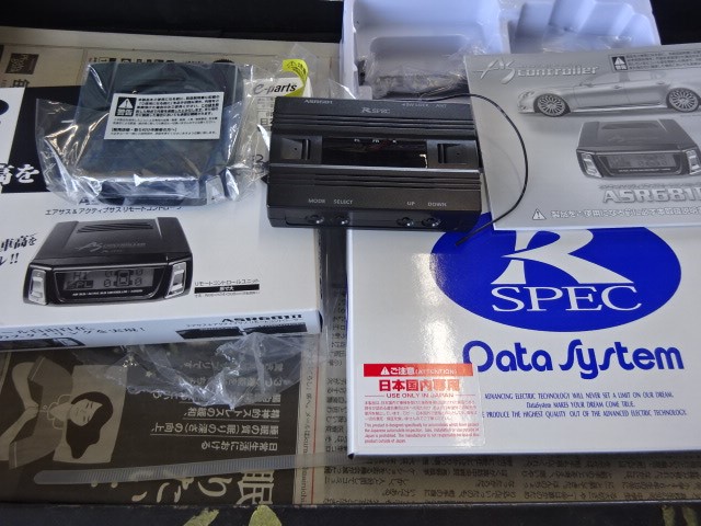 レクサスLS460・600hにエアサスコントローラ取り付け・ヤマハバイク