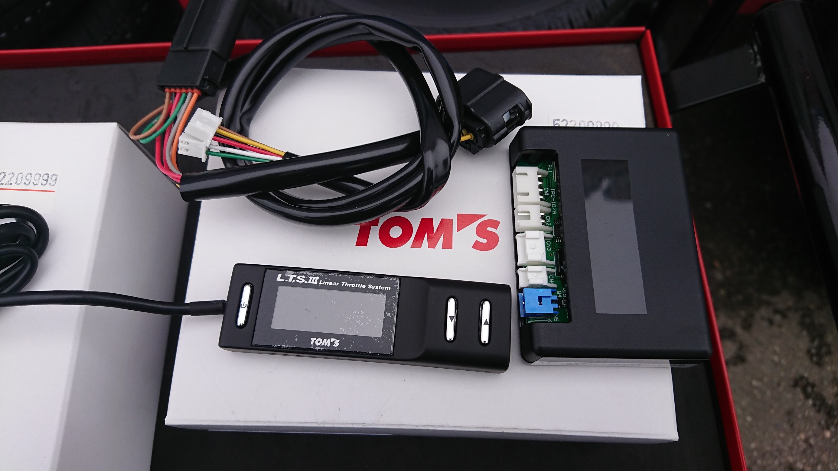 トムス スロットルコントローラー L.T.S II スロコン 20アルファード