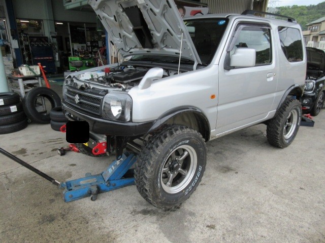 JB23ジムニーにモモステアリング・HA36SアルトRS修理・積載車バースト