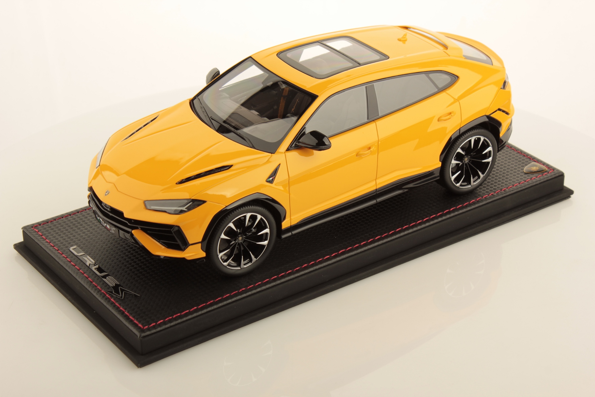 Lamborghini Urus S 1:18 | MR Collection Models