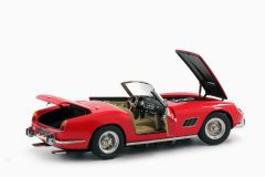 CMC Ferrari 250 California 1961 Red 1/18 M-091