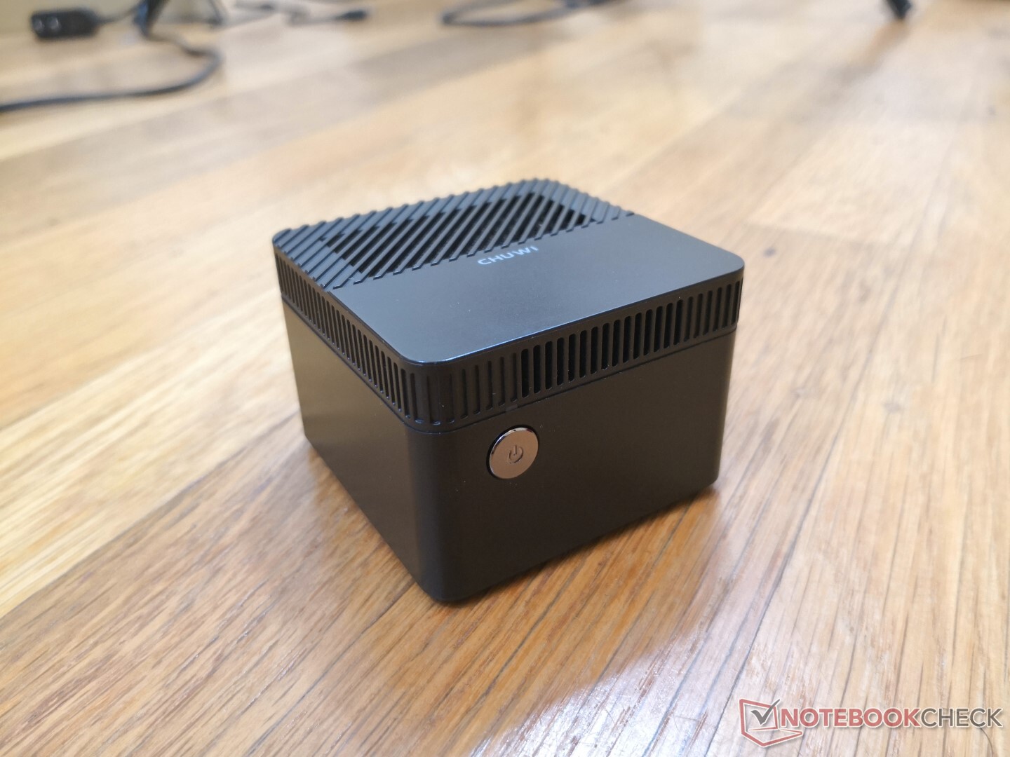 Chuwi LarkBox Celeron J4115 Review: A 4K Mini PC So Small, It's