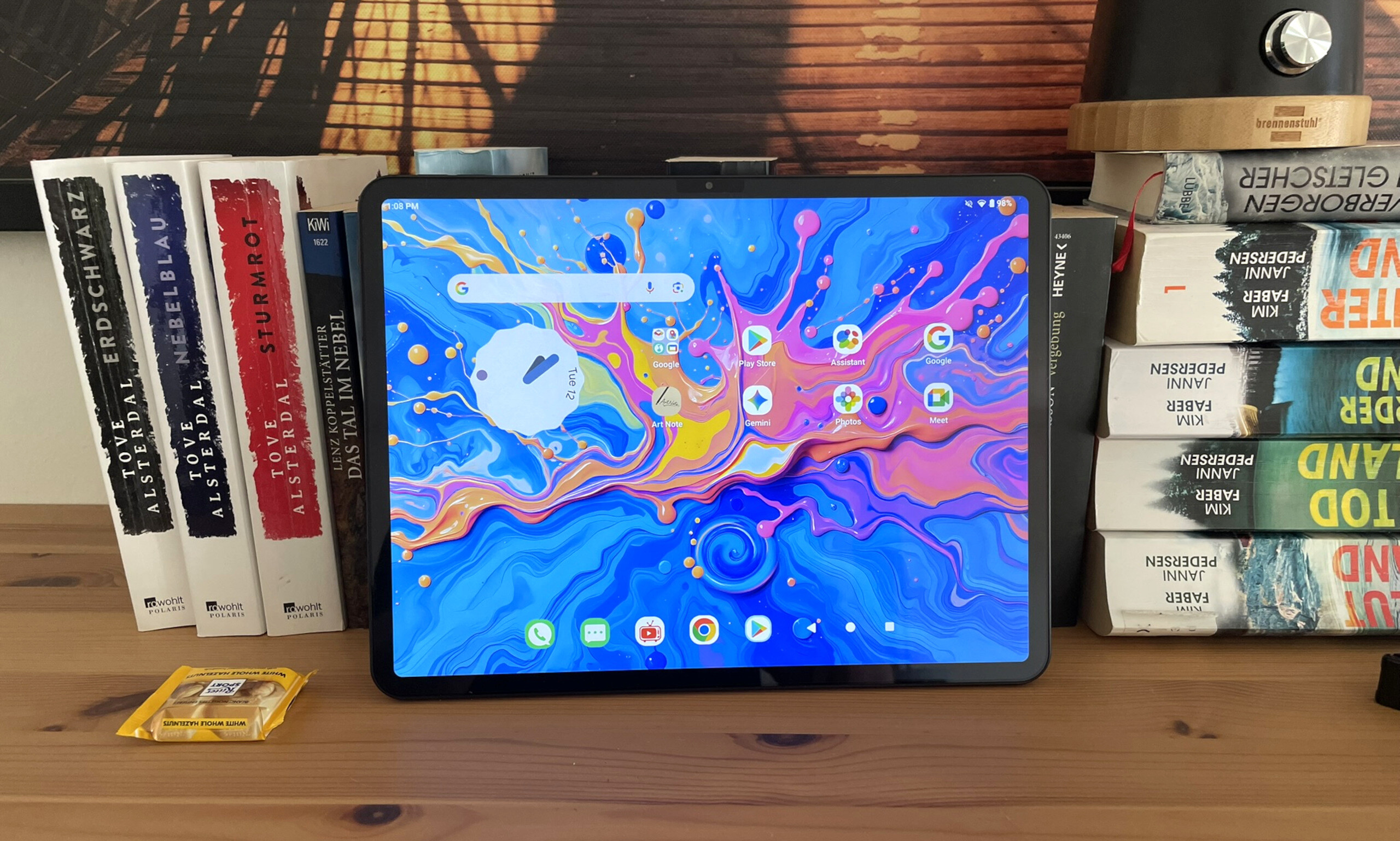 Affordable 12.7-inch tablet with stylus and metal case - Teclast