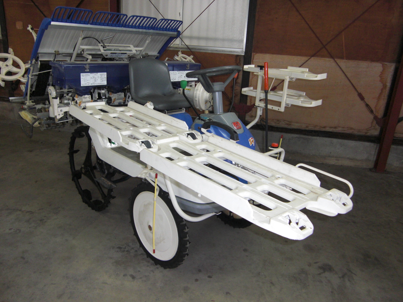 イセキ 中古田植機 PQZ43-DULF 施肥機付でお買い得の詳細｜農機具通販