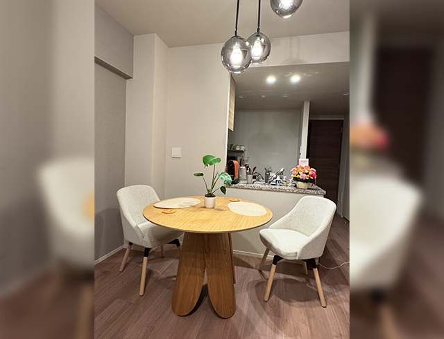 三角形のテーブルですっきりと | NOCEノーチェ 家具・インテリア通販