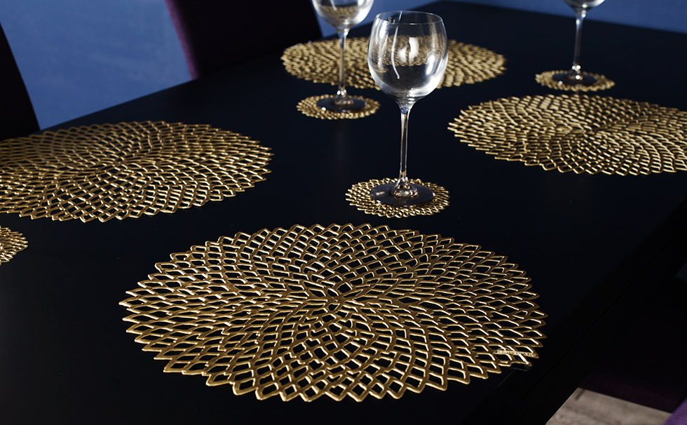 ダイニングテーブル上を彩り、素敵なディナーに [chilewich] DAHLIA