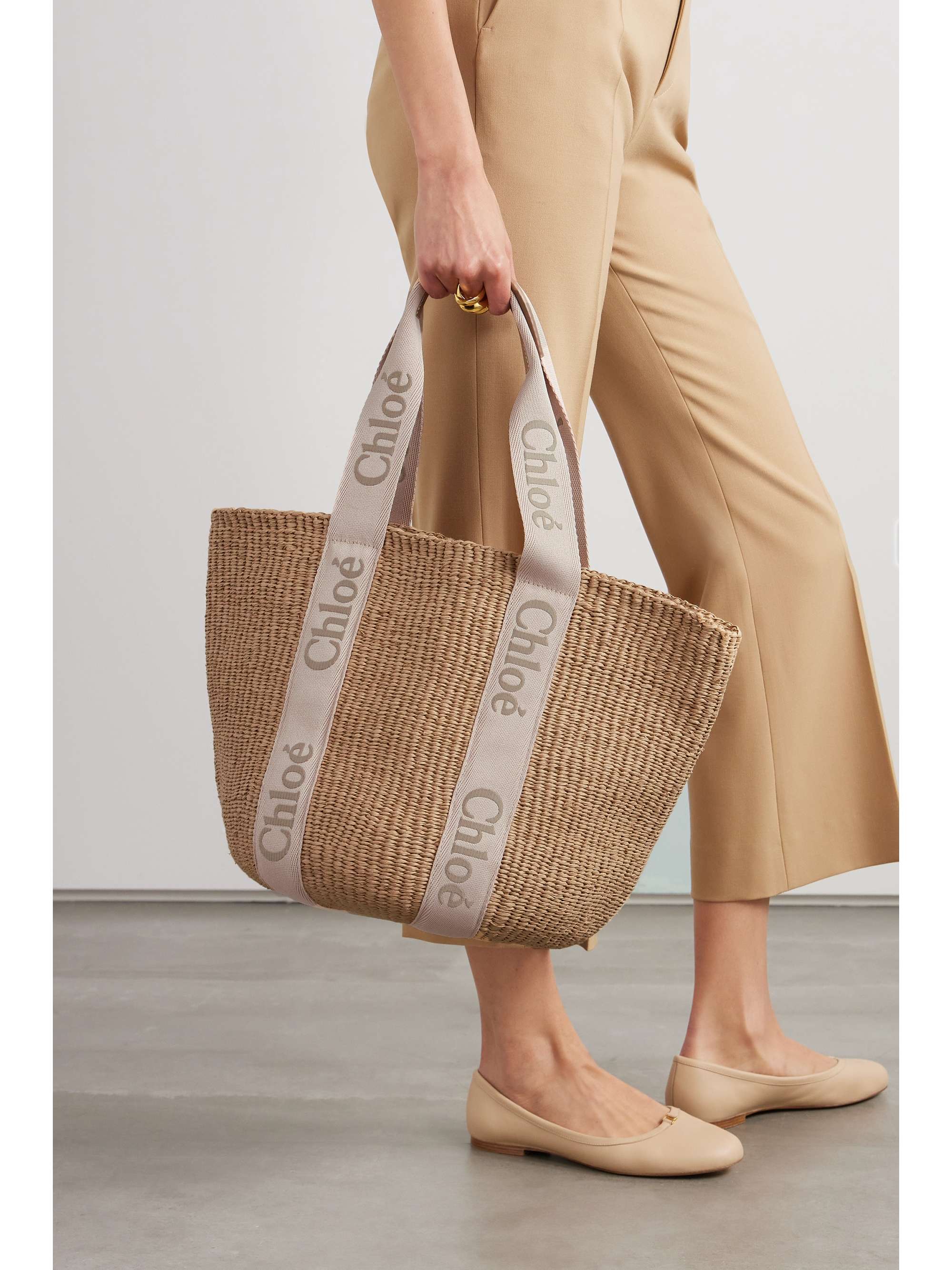 CHLOÉ Woody large leather-trimmed raffia tote | NET-A-PORTER