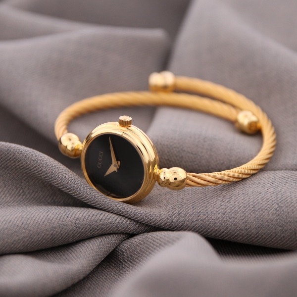 GUCCI ヴィンテージ グッチ 2700.2.L クォーツ 中古 レディース 1990