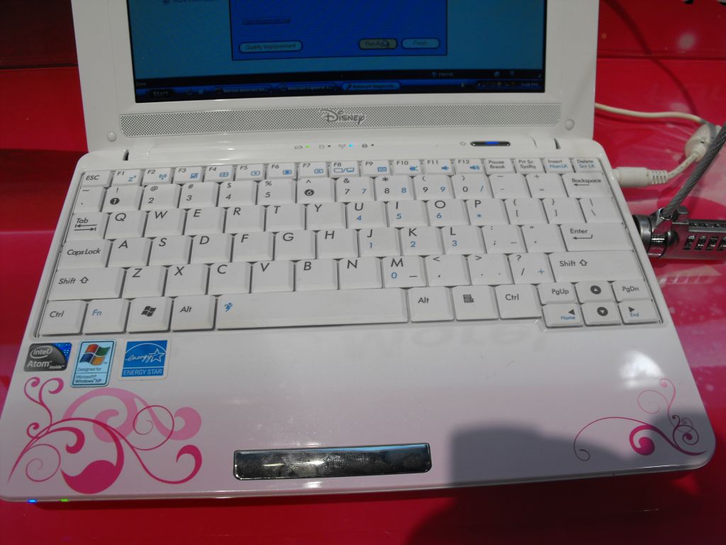 CES 2010: ASUS Eee PC MK90H - Disney Eee PC