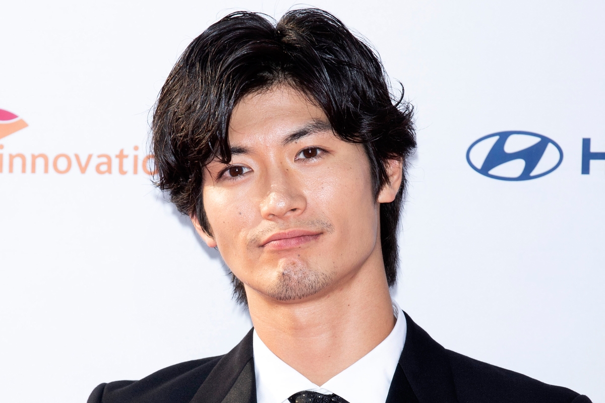 三浦春馬さん 遺骨、遺産、最後の部屋…深い思いが交錯する一周忌｜NEWS