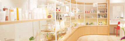 保湿とUVケアが叶う1本2役の「ママ&キッズモイストUVミルク（ドリーム