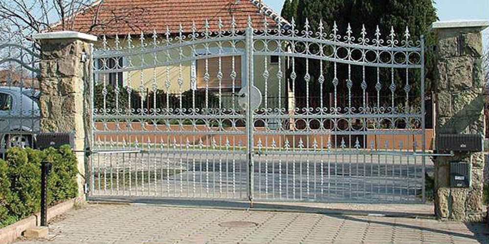 スイングゲート | Arc | 商品紹介 | 自動ドアのナブコシステム