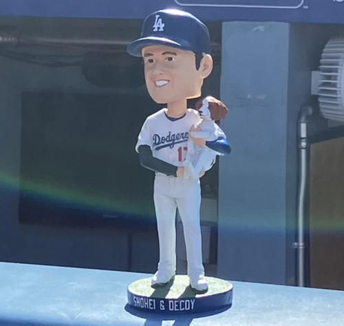 デイブ・ロバーツ監督 ボブルヘッド人形 2025年4月26日 ロバーツ監督