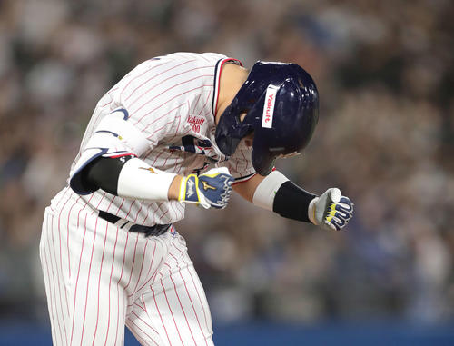 データ】ヤクルト村上宗隆、記録ずくめの史上最年少3冠王 2桁盗塁