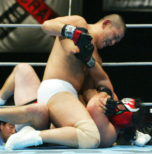 ライガー敗戦も怒り消えず、鈴木みのるに再戦を要求 - プロレス写真