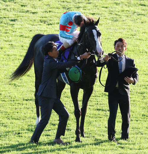 天皇賞・秋】イクイノックスが驚異のレコード1分55秒2！G1・5連勝で