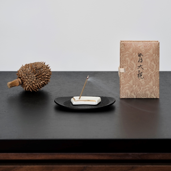 伽羅大観 スティック45本入 | 伽羅、沈香の香りのお香 | お香ギフト