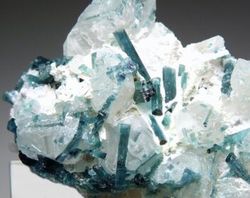 トルマリン の商品一覧- 鉱物標本・隕石標本販売のWeb専門店 エヌズ