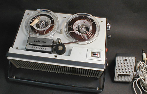 テープレコーダー