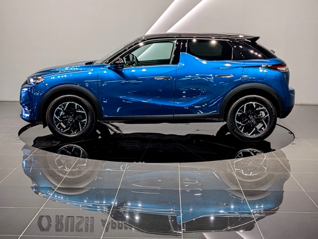 DSオートモビルDS3 クロスバック ソーシック レザーED 特別仕様