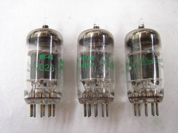 真空管 7025(12AX7)