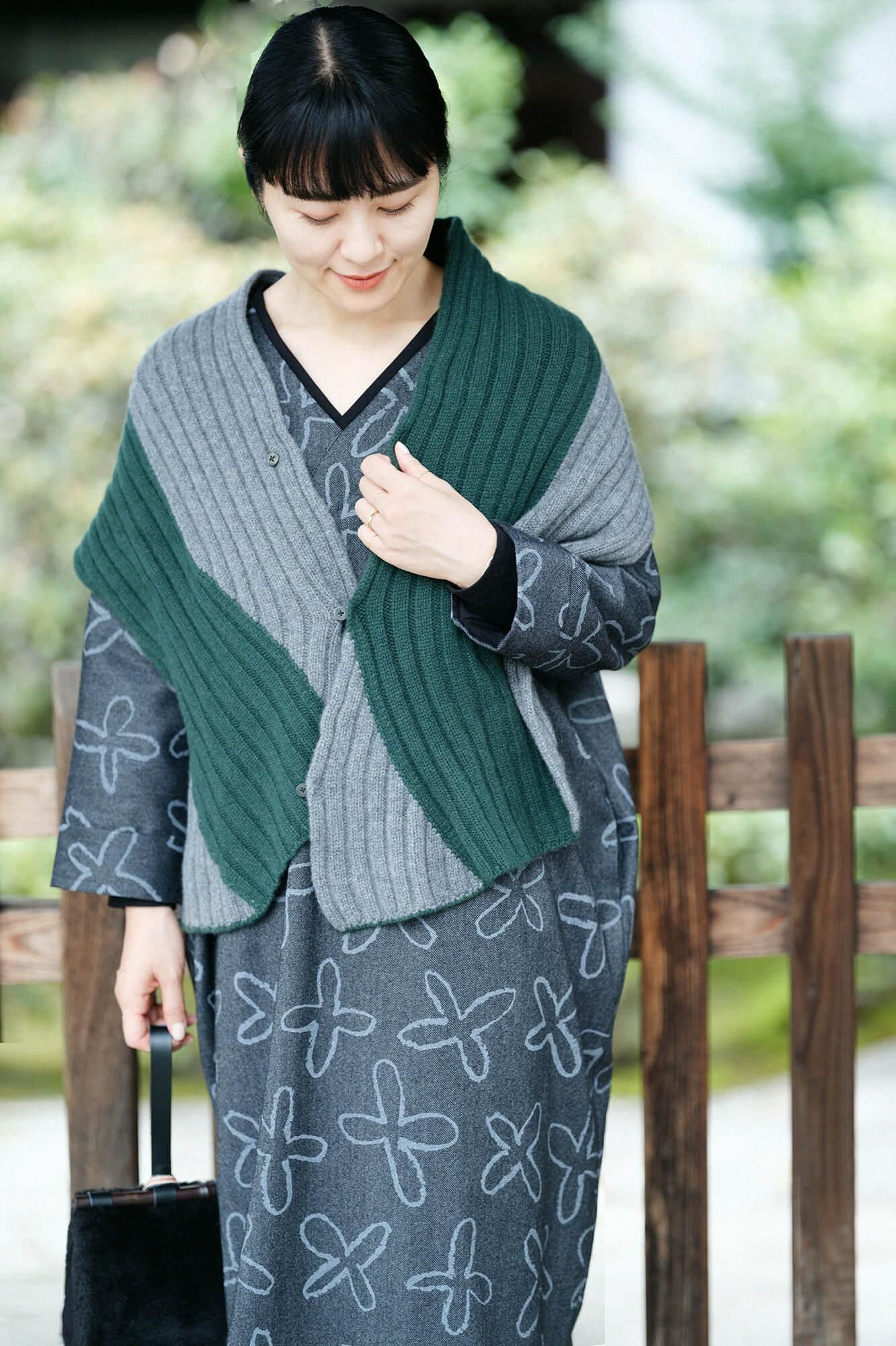 net限定】梳毛綾織（そもうあやおり） 抜衿長方形衣（ぬきえりちょうほう