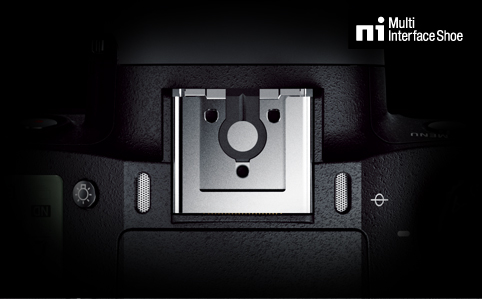 RX10II(DSC-RX10M2) 特長 : デザイン＆優れた拡張性 | デジタルスチル