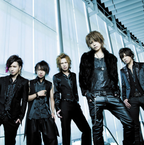 FAKE【初回生産限定盤A】 | ViViD | ソニーミュージックオフィシャルサイト