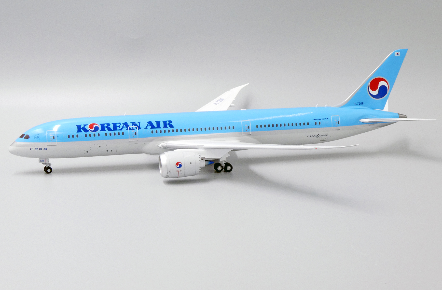 ScaleModelStore.com :: JC Wings 1:200 - EW2789004 - Korean Air