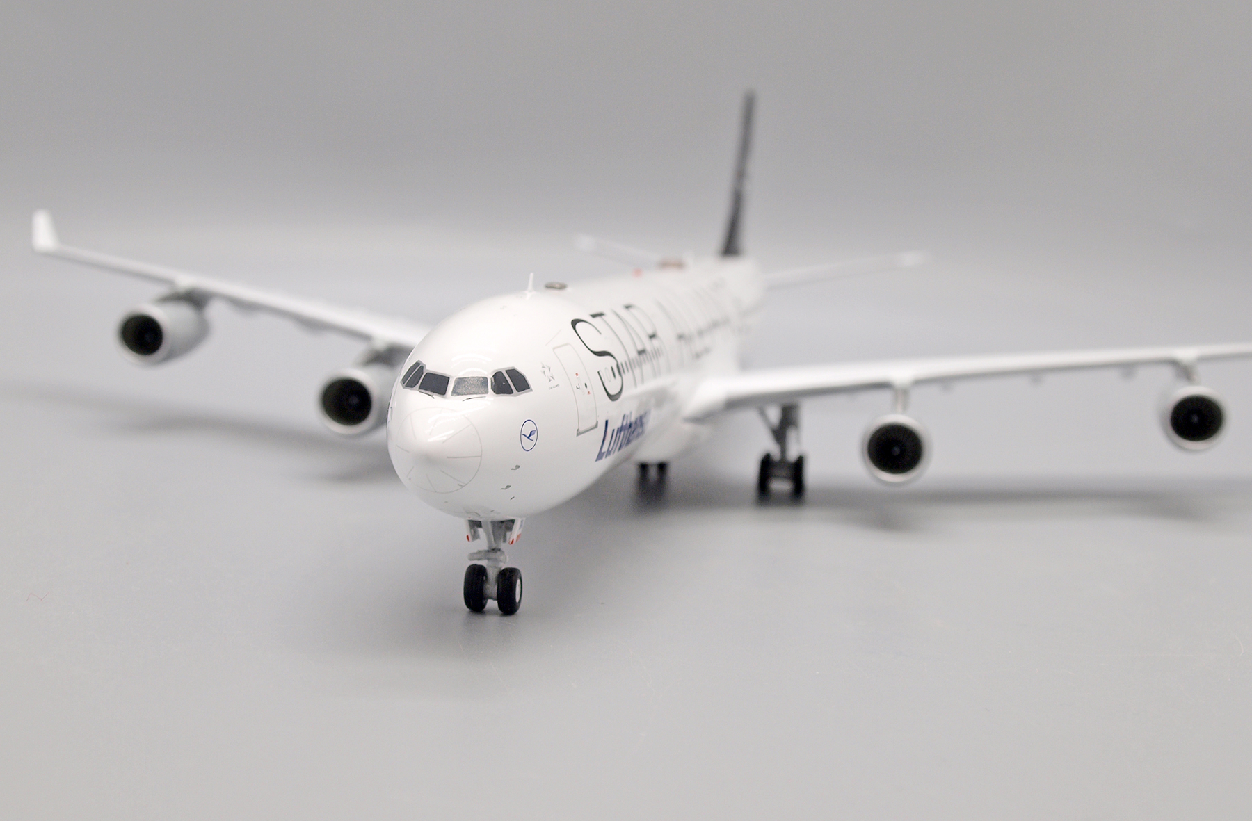 ScaleModelStore.com :: JC Wings 1:200 - XX20150 - Lufthansa Airbus