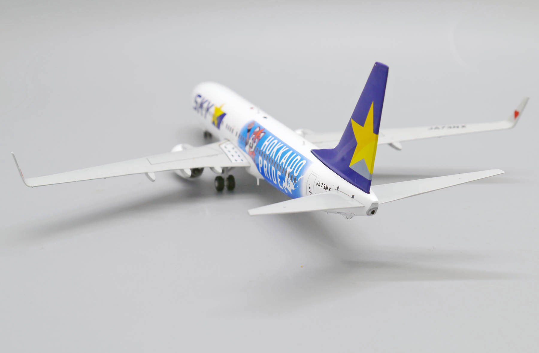 ScaleModelStore.com :: JC Wings 1:200 - EW2738008 - Skymark