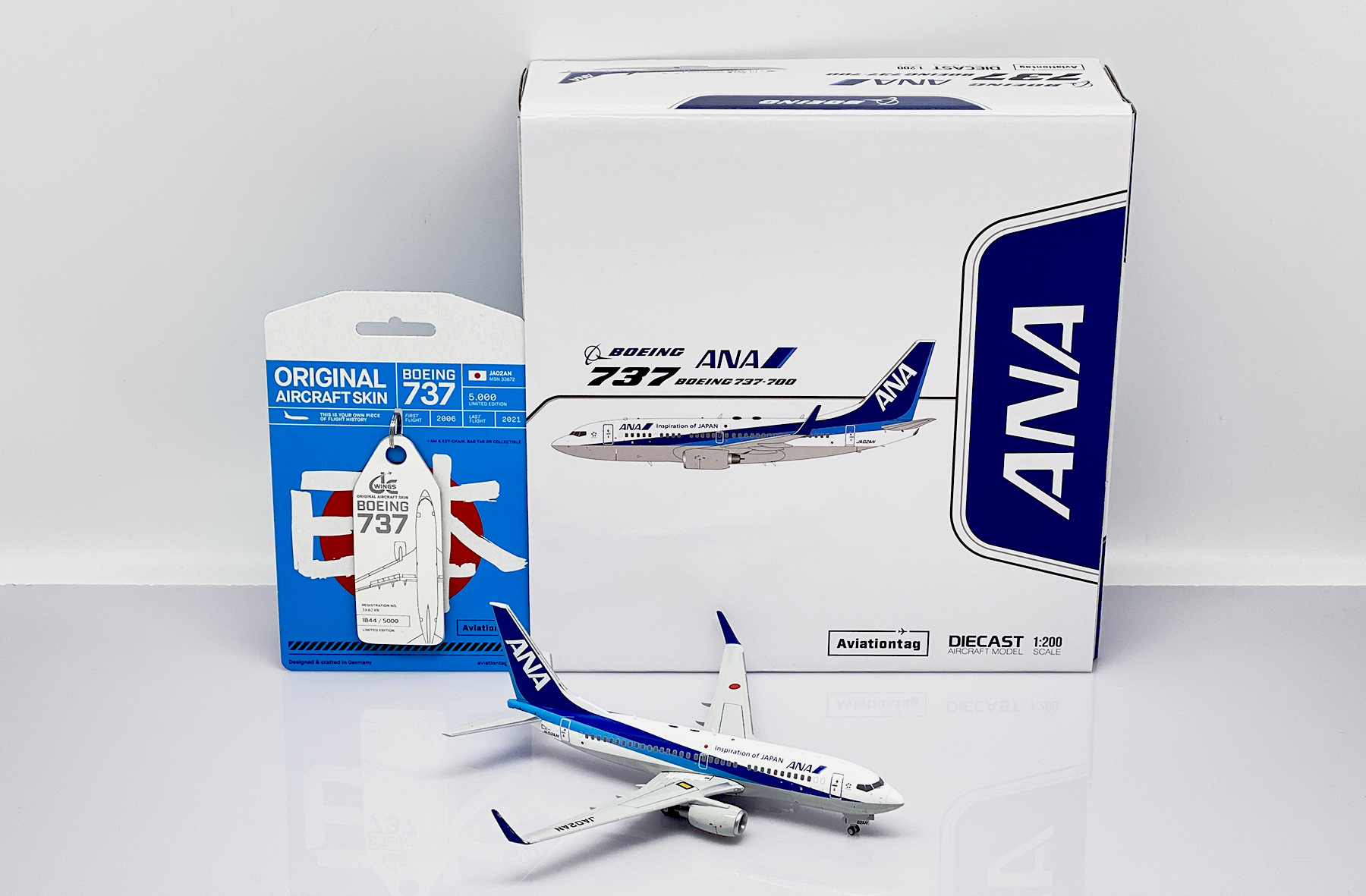ANA Boeing 737-700 モデル 1:200 ANA Boeing 737-700 全日空