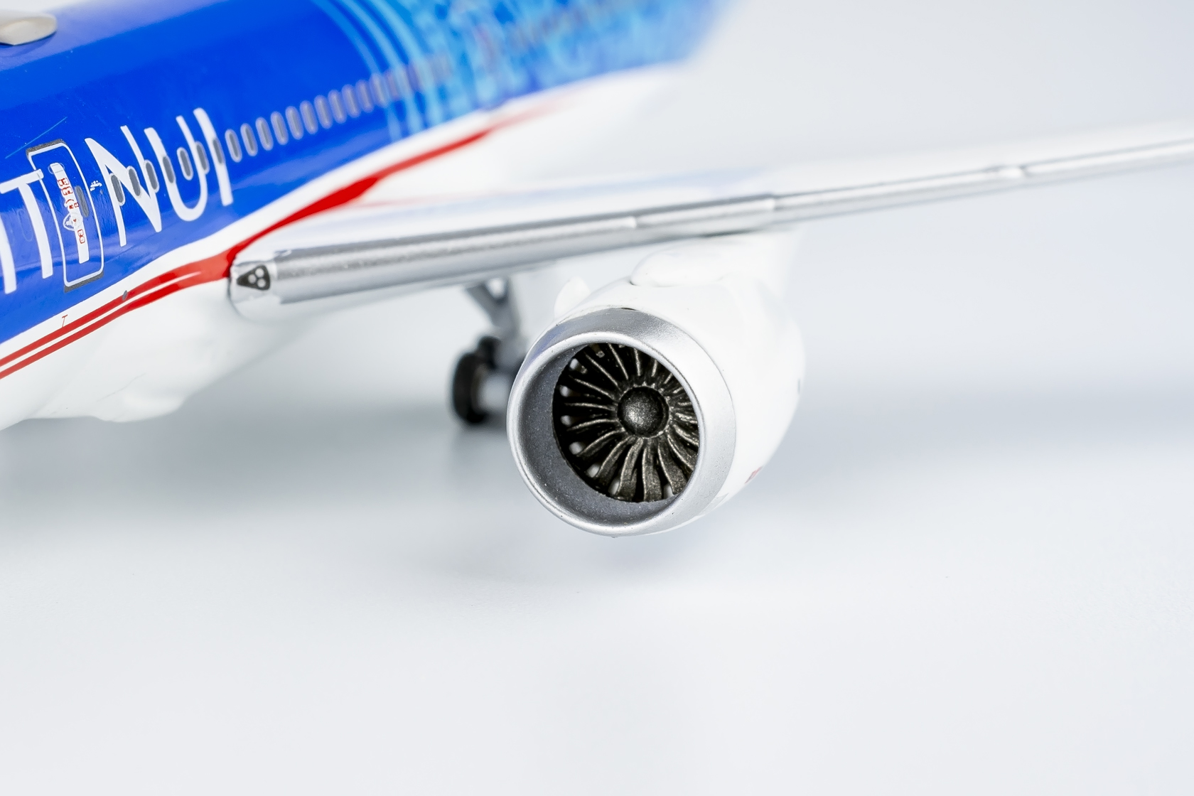 ScaleModelStore.com :: NG Models 1:400 - 55103 - Air Tahiti Nui