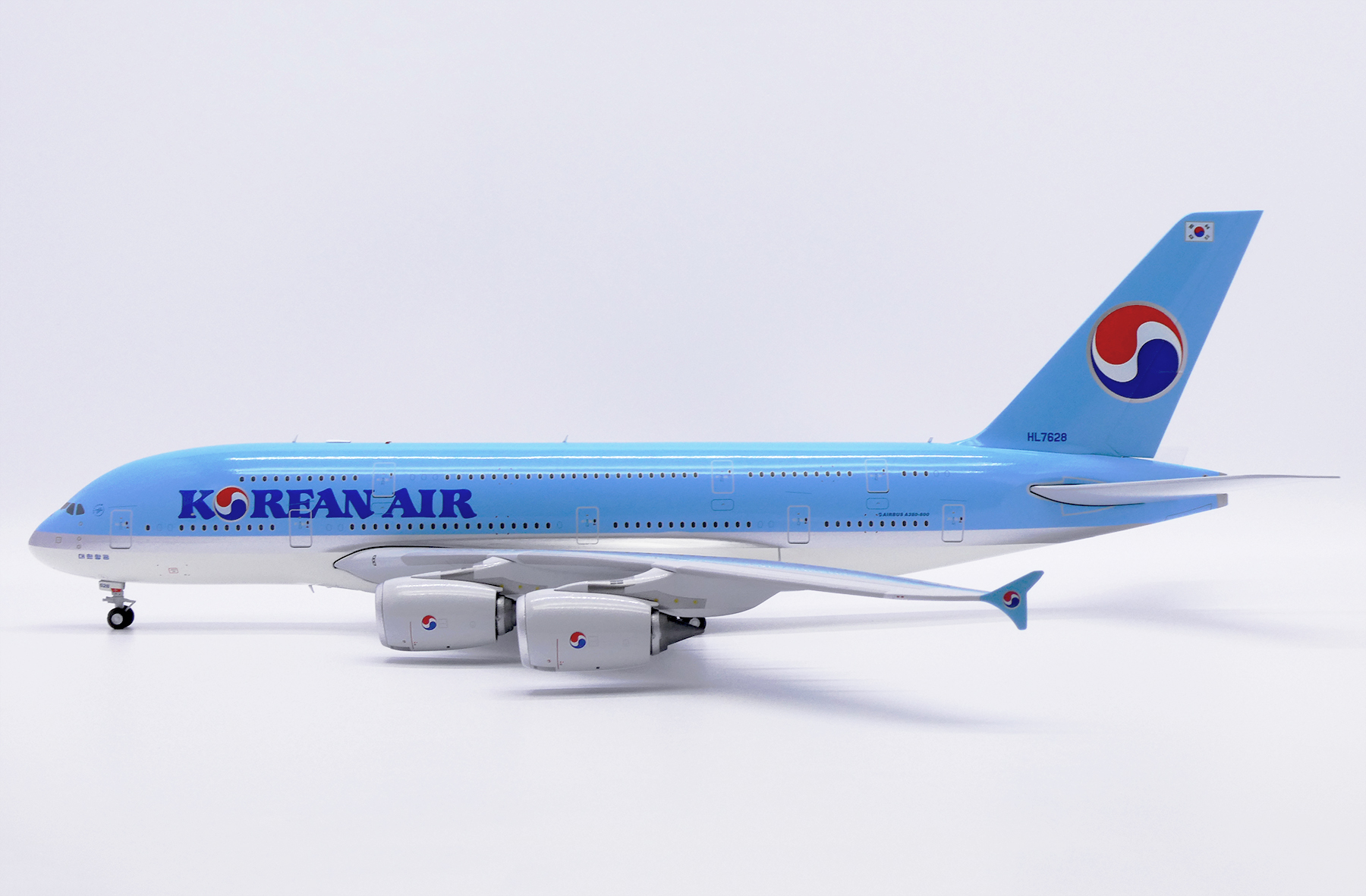 ScaleModelStore.com :: JC Wings 1:200 - BBOX2541 - Korean Air