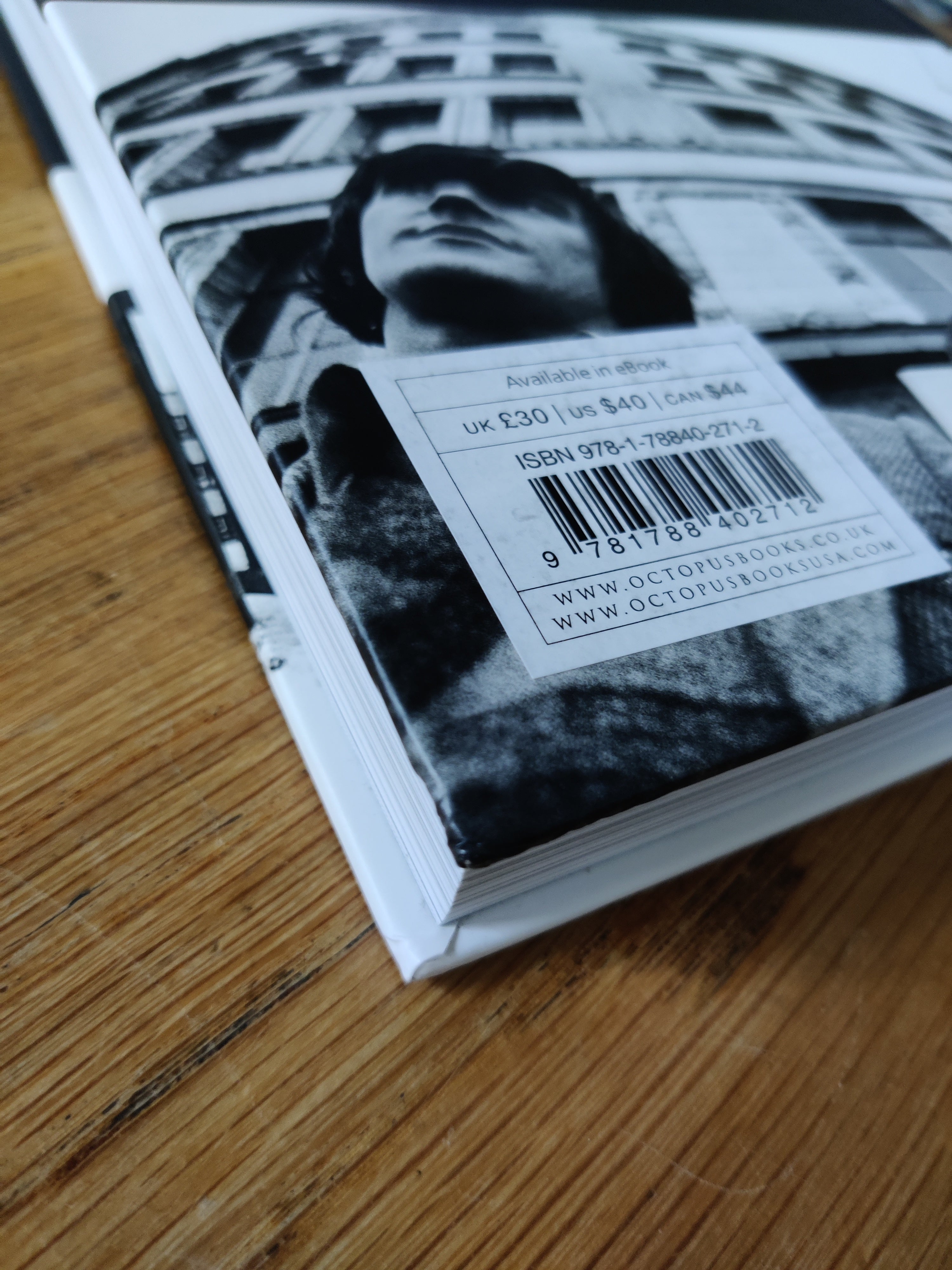 Joy Division - Juvenes signed by Kevin Cummins | Setanta books