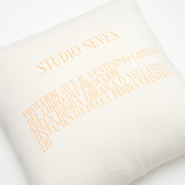 Photo Graphic Cushion | STUDIO SEVEN (スタジオ セブン)