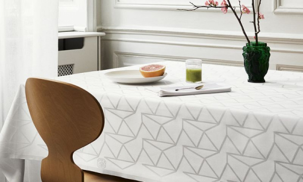 テーブルクロス アルネ ヤコブセン 140×200cm / ホワイトGeorg Jensen