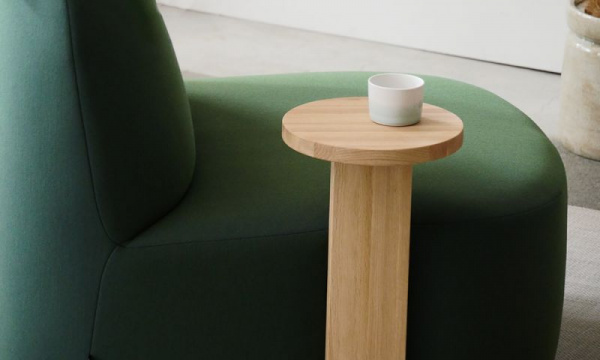 ポーラーラウンジチェア L ウィズサイドテーブル / ユニフォーム