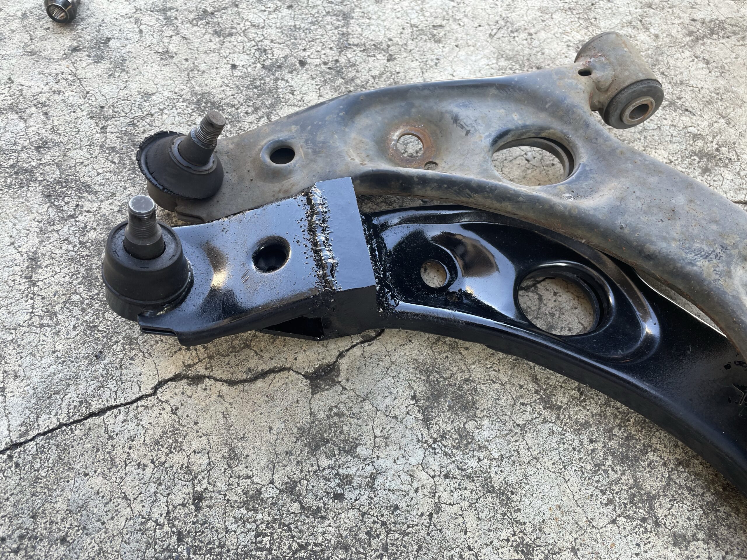 エッセ（L235）】ロアアーム交換。延長ロアアーム取り付け | Freedom