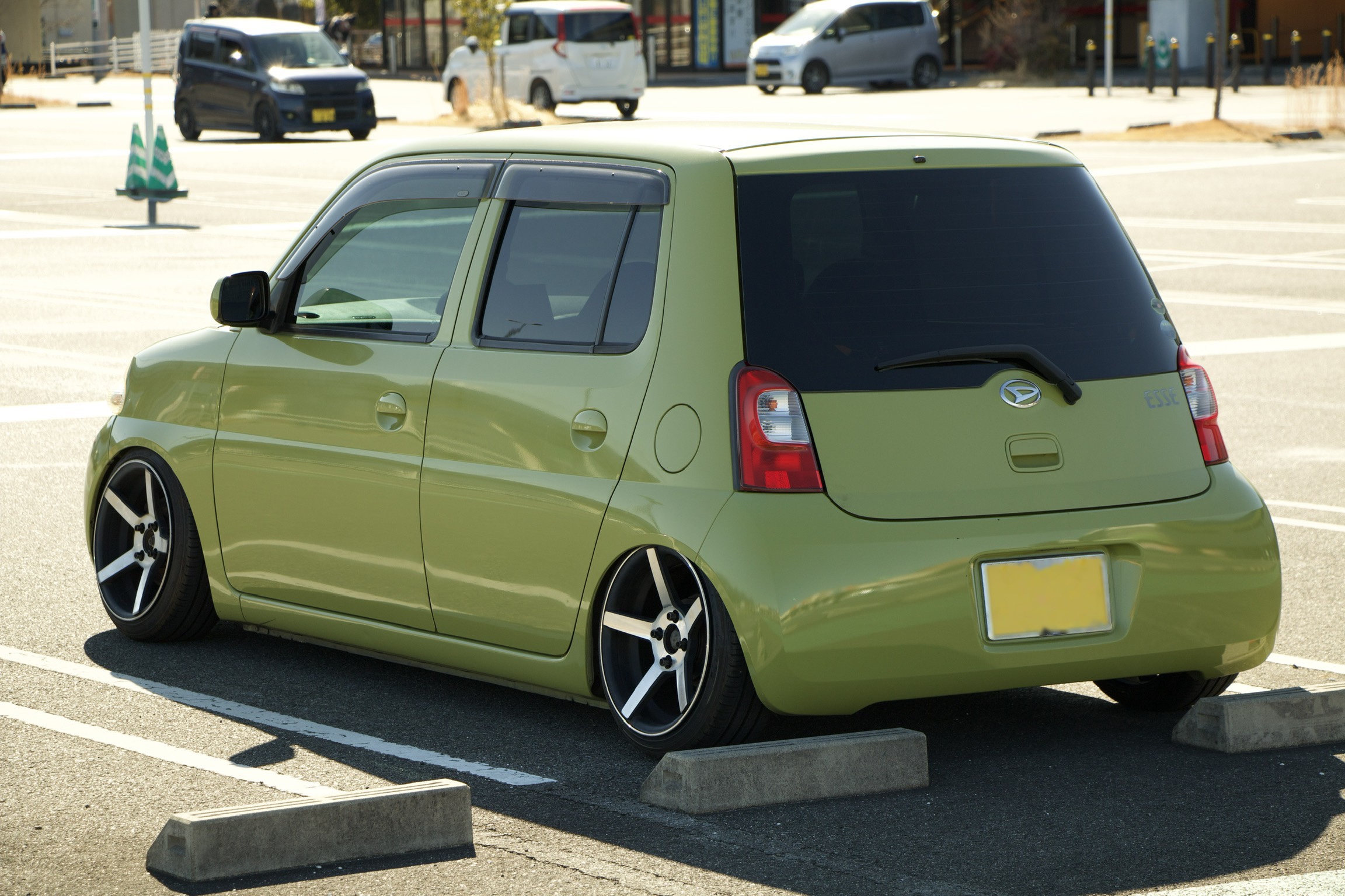 エッセ（L235S）の車高短カスタム【最高の遊び車】 | Freedom