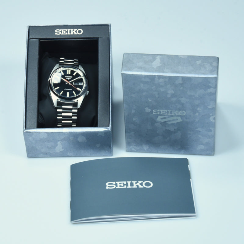 Seiko 5 Sports SRPK89K1 (Pre-owned) - SeriousWatches.com