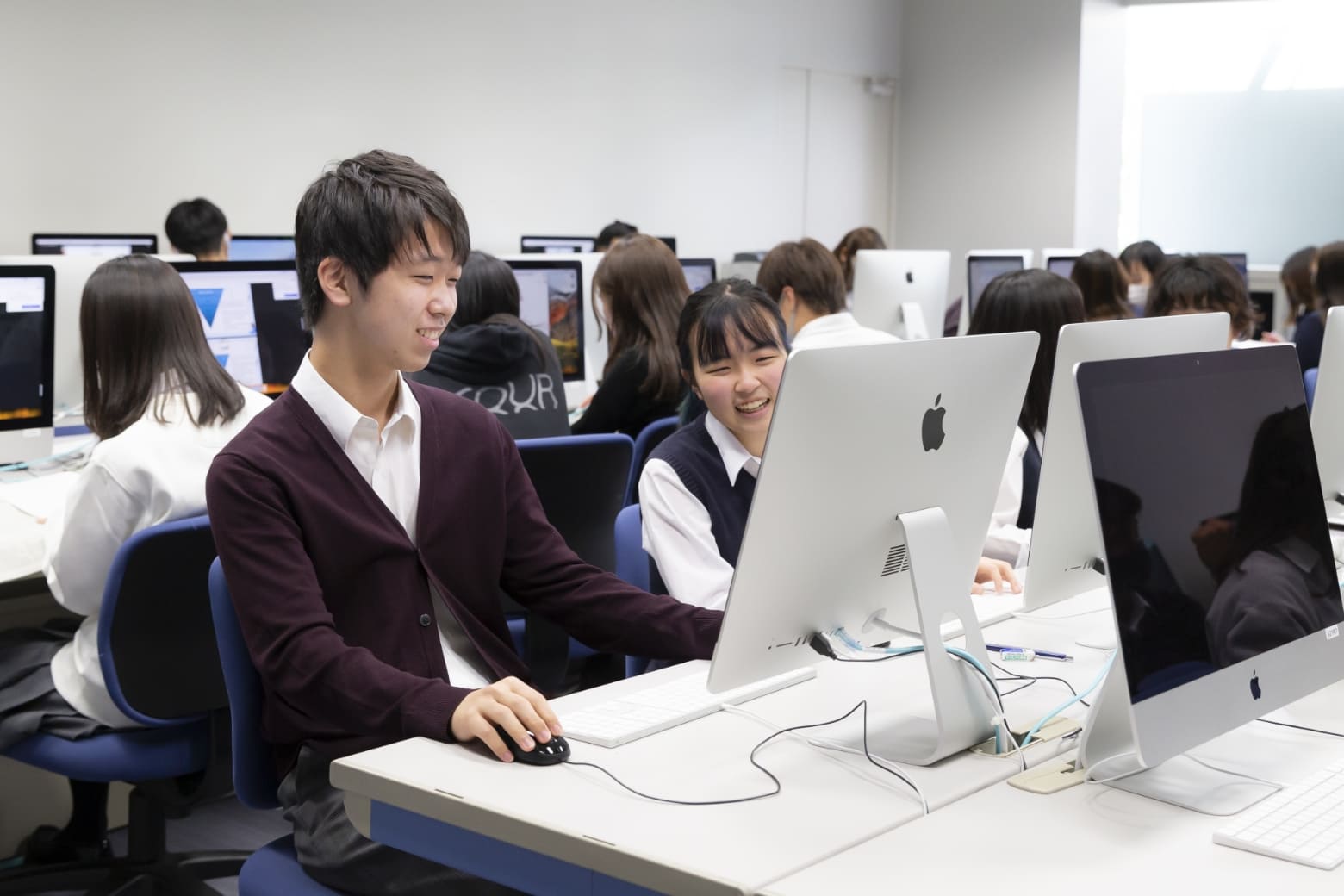 慶應義塾湘南藤沢中等部・高等部公式サイト｜4つの特色｜3.実践に