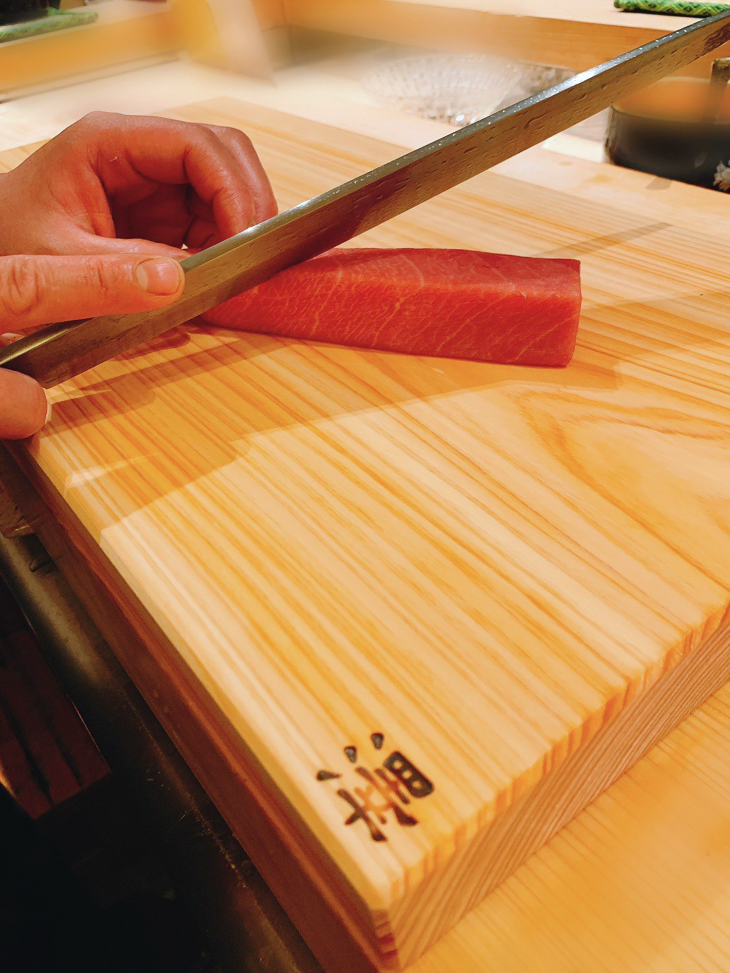 プロも選んだまな板！名古屋の名店『寿し道 桜田』ご愛用品 ｜ 株式