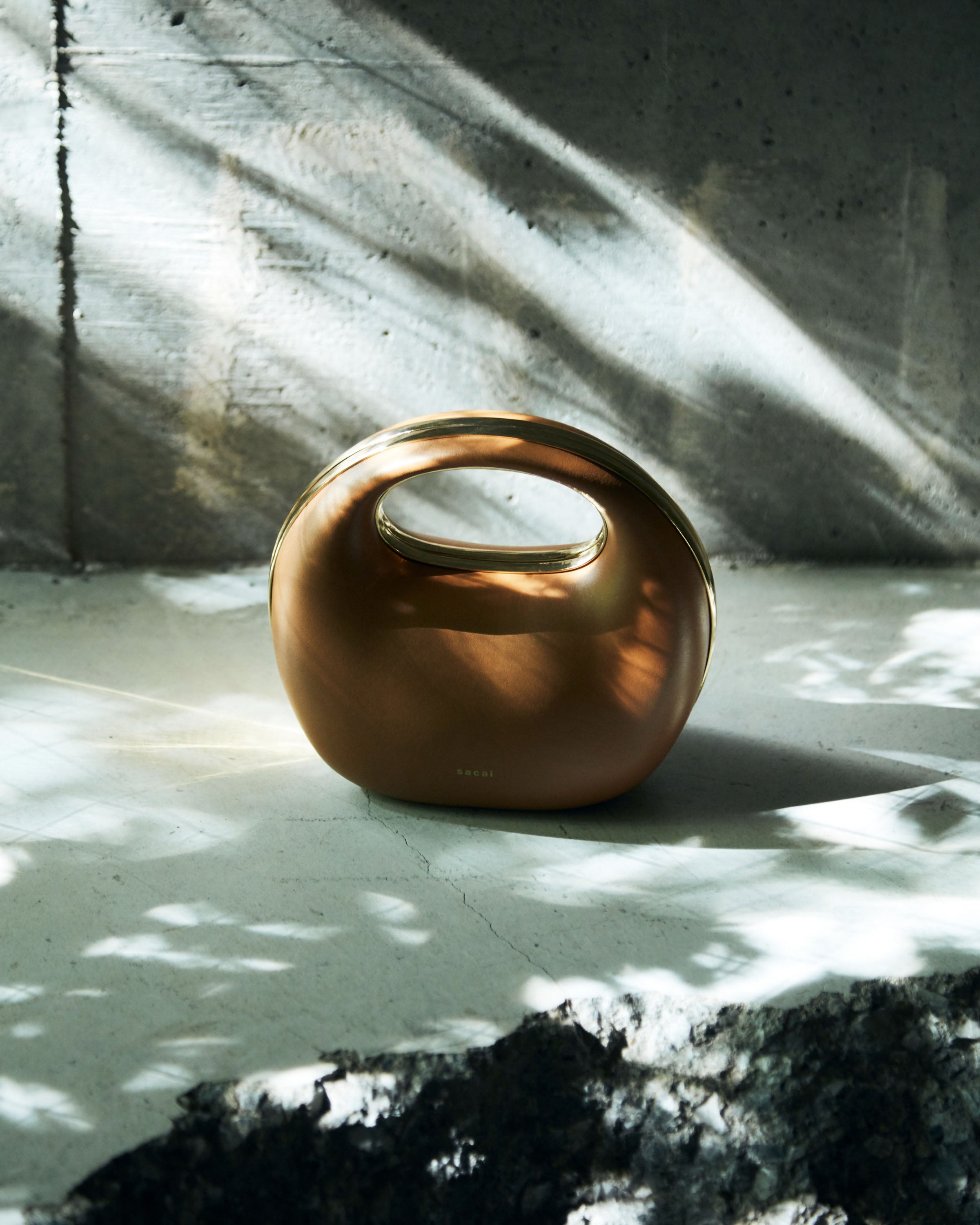 Leather Round Bag | sacai Official Store サカイ オフィシャル