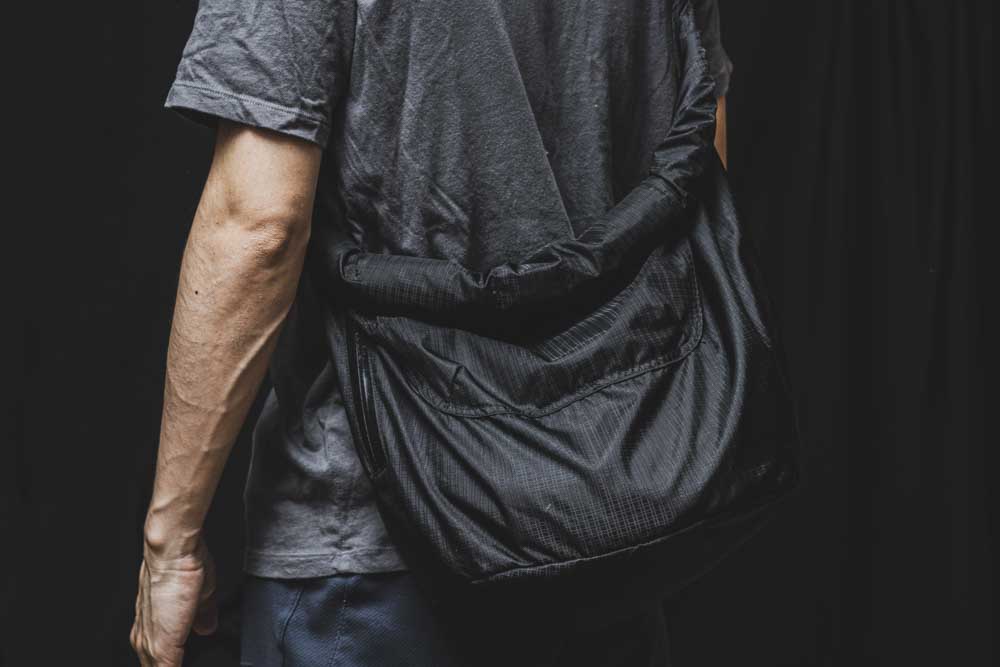 COMFY OUTDOOR GARMENT｜コンフィのロールバッグレビュー 快適さを追求