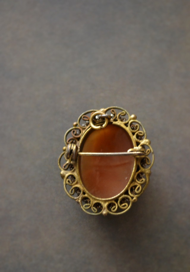 Antique Sam's Collection シェルカメオブローチ ペンダントヘッド