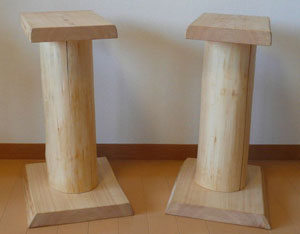 スピーカースタンドを桧（桧（ヒノキ）の丸太や板で製作販売いたします
