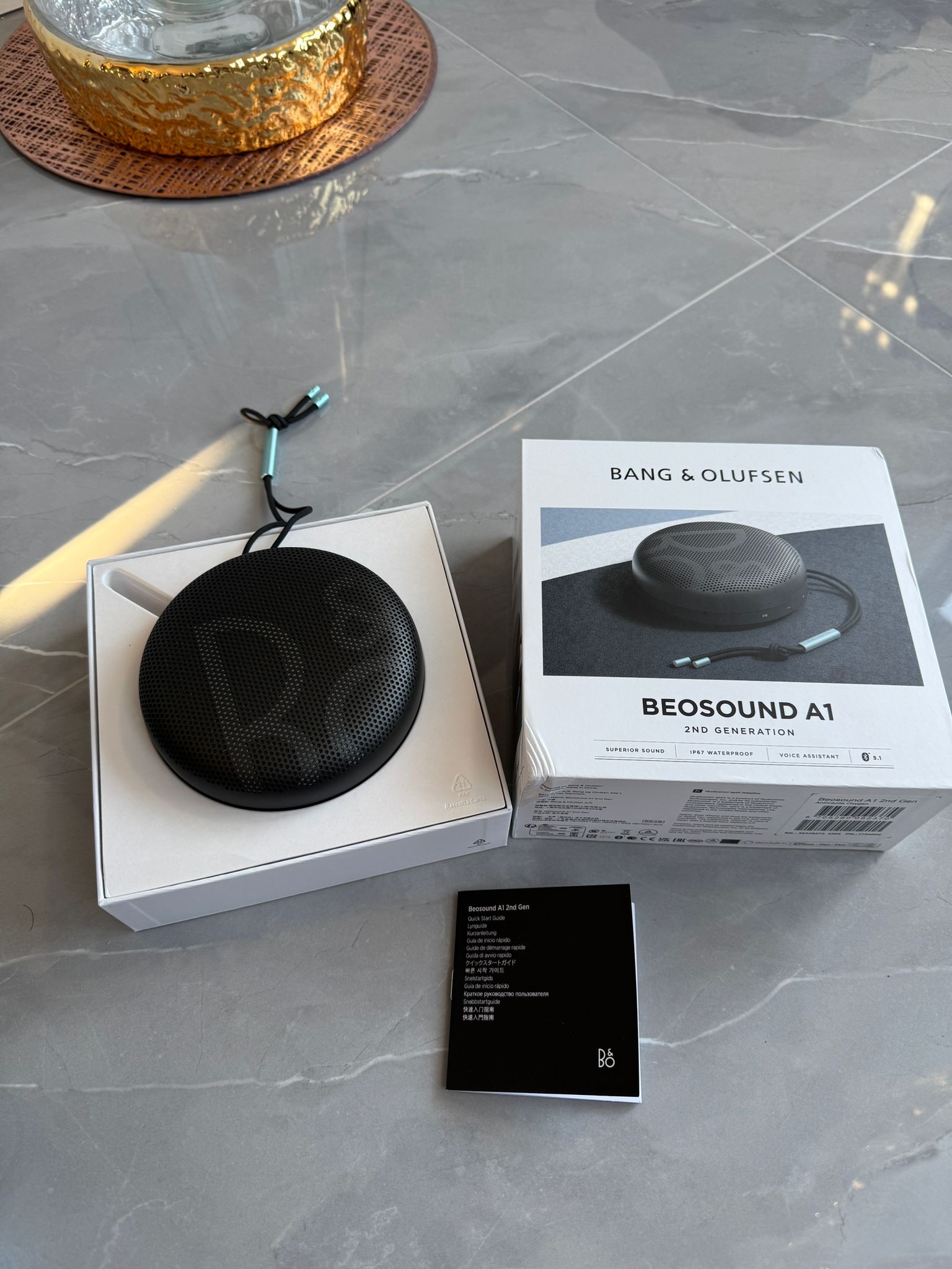 Bang & Olufsen Beosound A1 (2nd generation) in Anthracite Oxygen