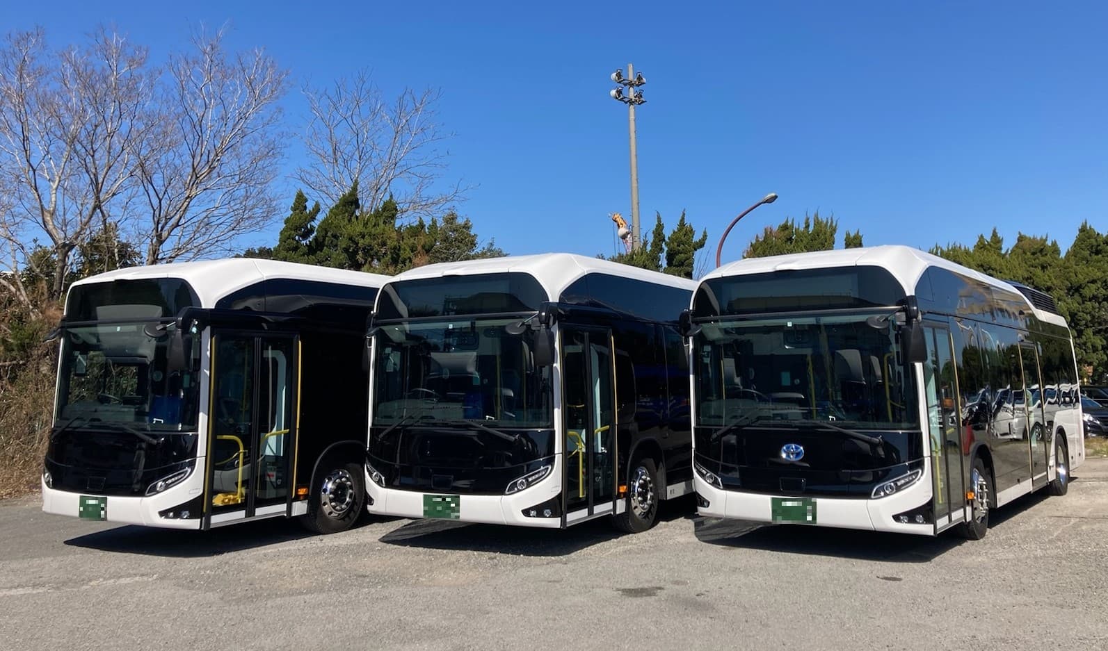 スクールバス運行としては国内初！ 水素を活用した燃料電池バスを追加